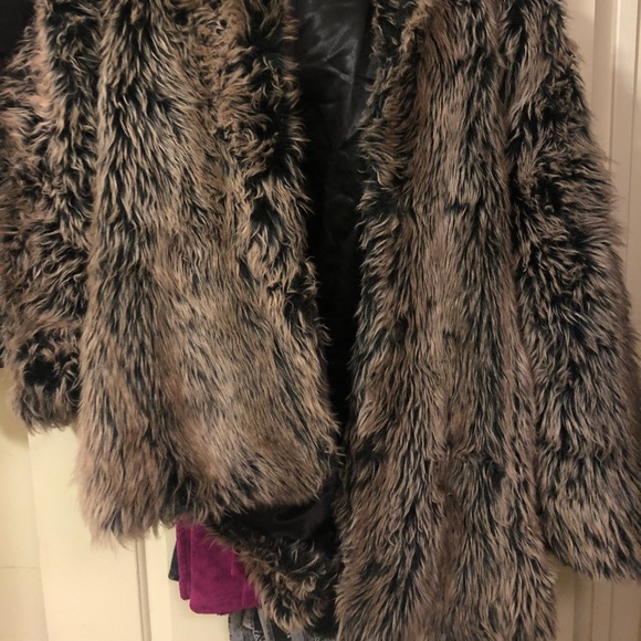 Spirit Hood - Picture 2 of 2